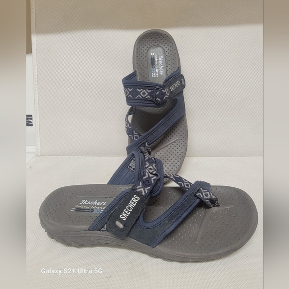 SKECHERS NAVY OUTDOOR‎ LIFESTYLE SANDALS (sz 7) - Picture 4 of 5